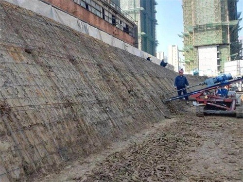 弥勒建筑边坡支护
